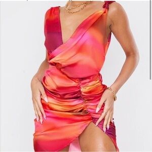 NWT. Pretty Little Thing pink abstract print ruched dress size 2